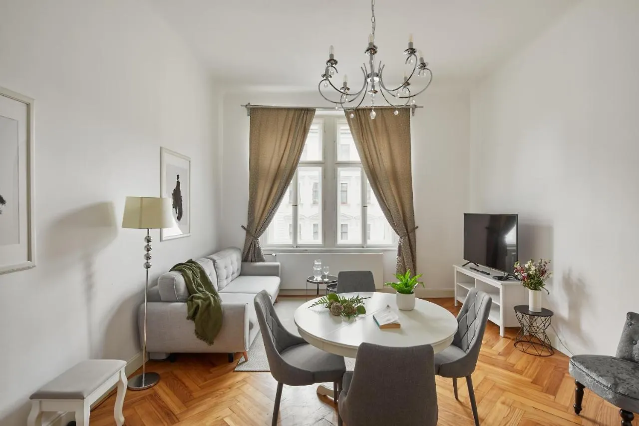 Prague Days Apartment